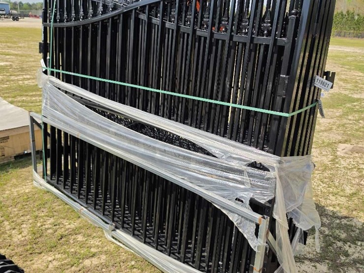 --absolute---new---double-black-iron-gates-image-2