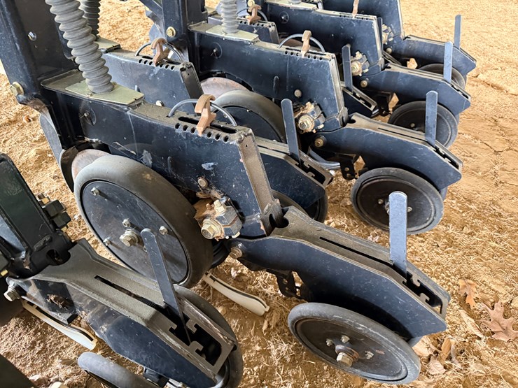 #40294-•-great-plains-2520-25'-grain-drill-image-32