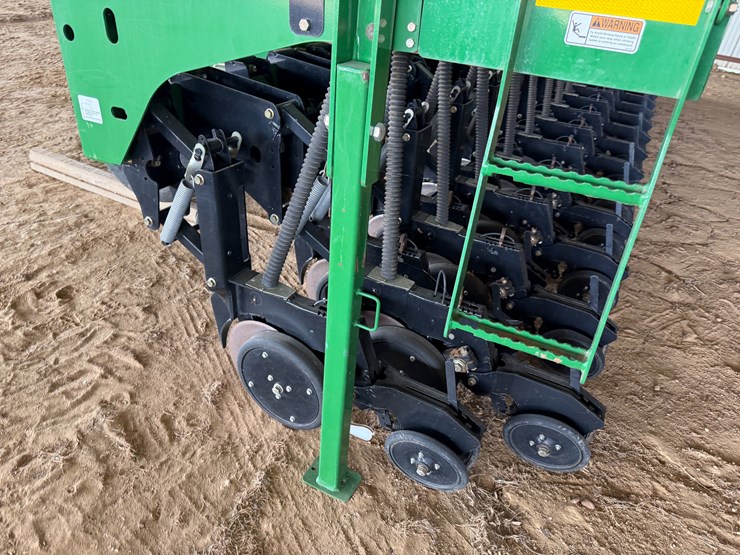 #40294-•-great-plains-2520-25'-grain-drill-image-136