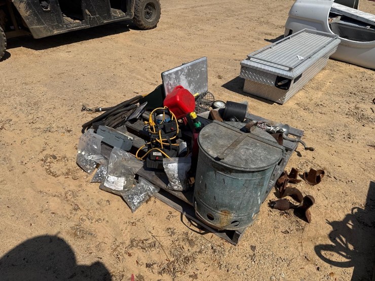 5227---pallet-of-misc-hardware-parts-image-3