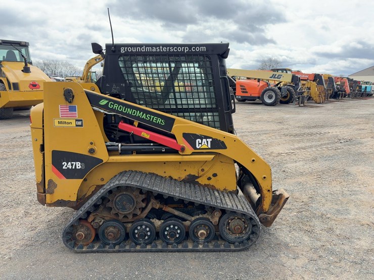 2014-caterpillar-247b3-image-6