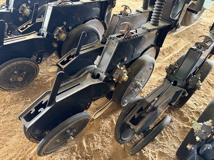 #40294-•-great-plains-2520-25'-grain-drill-image-77