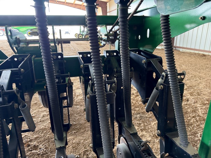 #40294-•-great-plains-2520-25'-grain-drill-image-15