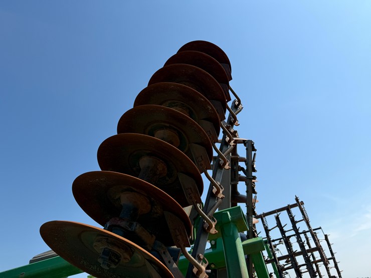 john-deere-2623-image-24