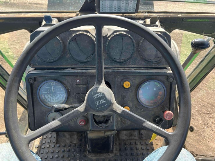 deutz-allis-7110-image-28