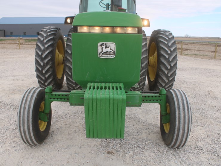 1985-john-deere-4650-image-14
