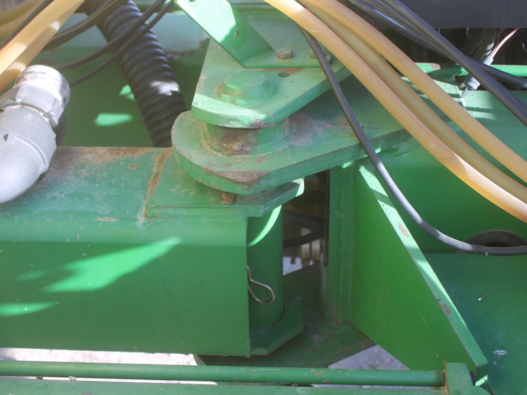 john-deere-7200-image-36