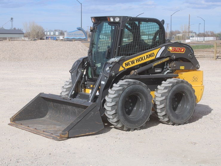 2021-new-holland-c327-image-66