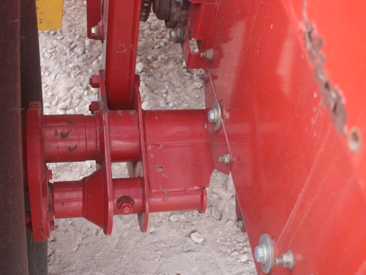 new-holland-br7090-image-38