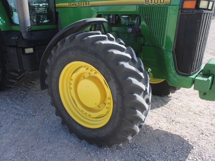 john-deere-8100-image-53