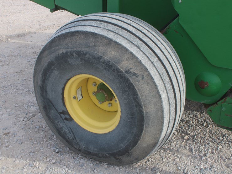 john-deere-568-image-56