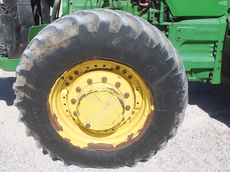 john-deere-8220-image-25