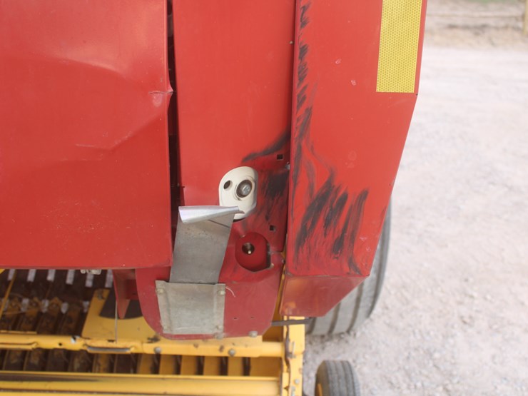 new-holland-br7090-image-18