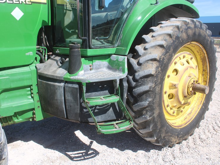 john-deere-8220-image-28