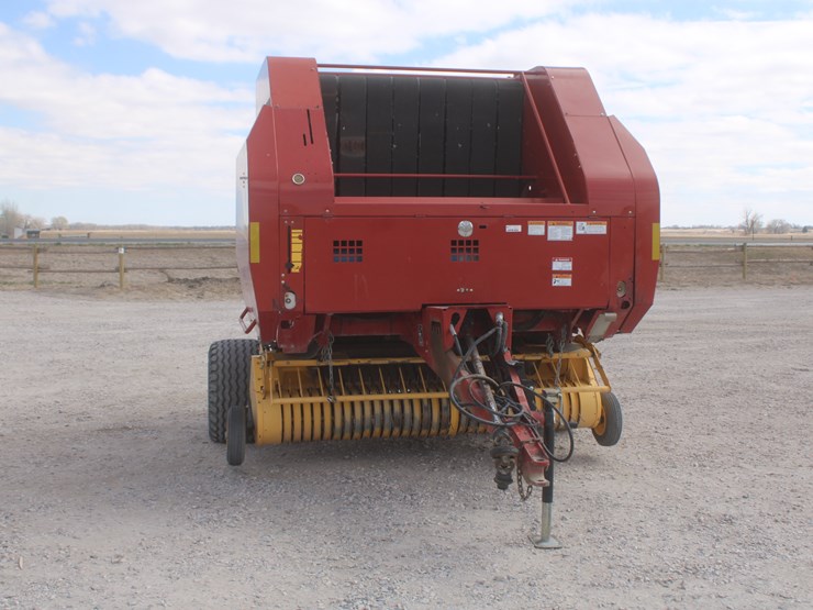 new-holland-br7090-image-8