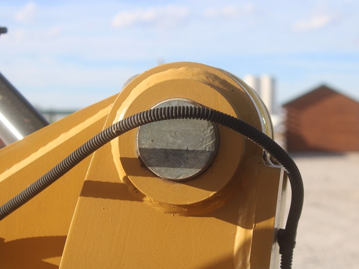 2014-caterpillar-907h2-image-26