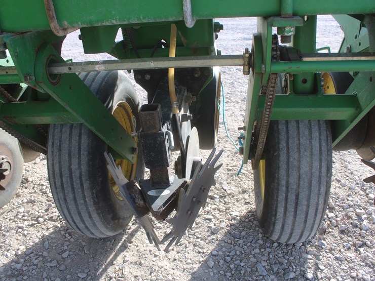 john-deere-7200-image-49