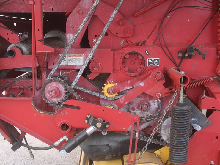 new-holland-br7090-image-30