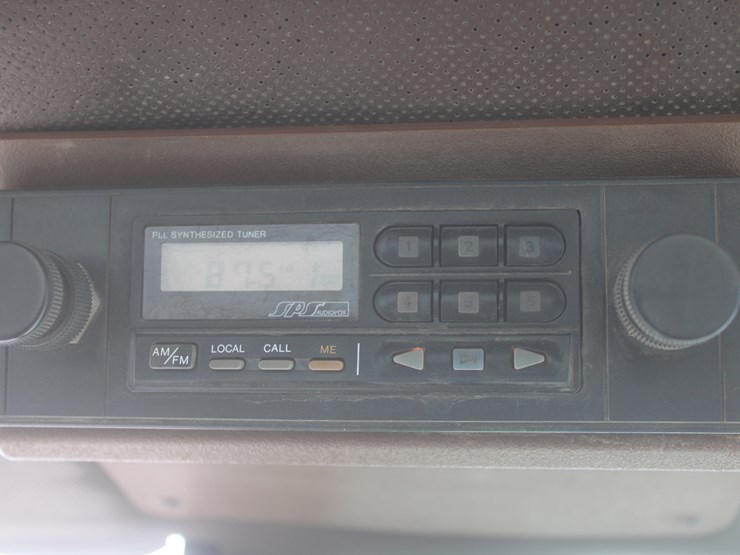 1985-john-deere-4650-image-46