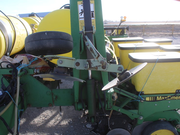 john-deere-7200-image-22