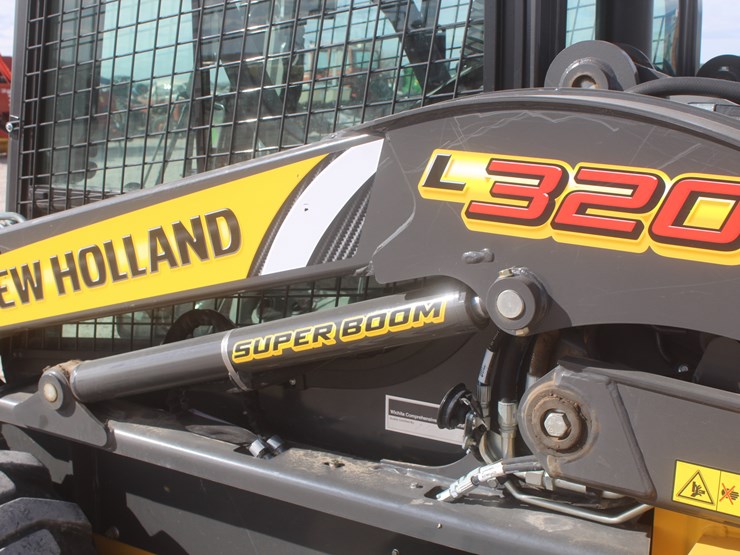 2021-new-holland-c327-image-21