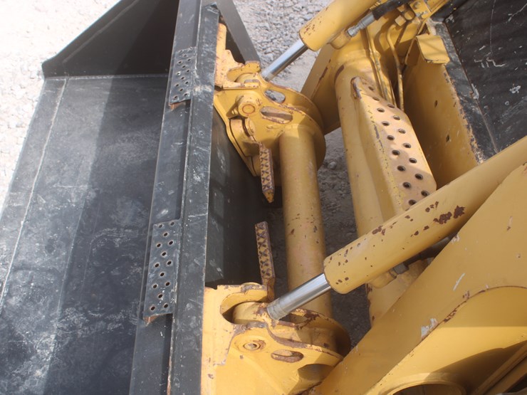 john-deere-250-image-12