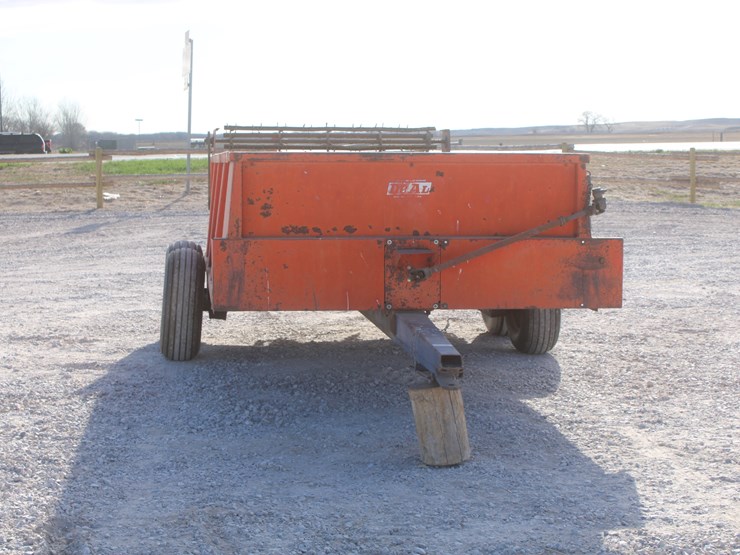 #1081-•-du-al-600-manure-spreader-image-8