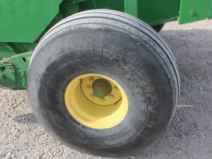 john-deere-568-image-36