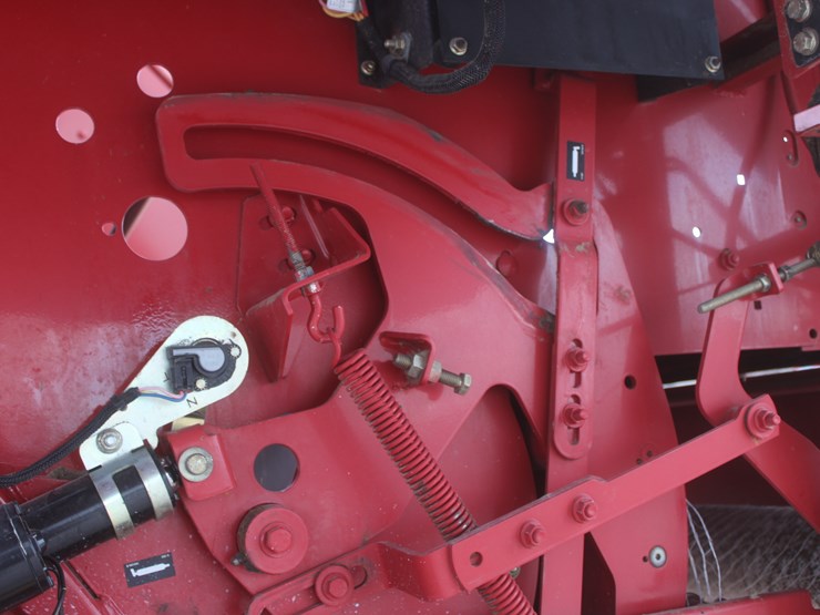 new-holland-br7090-image-57