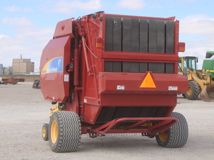 new-holland-br7090-image-2