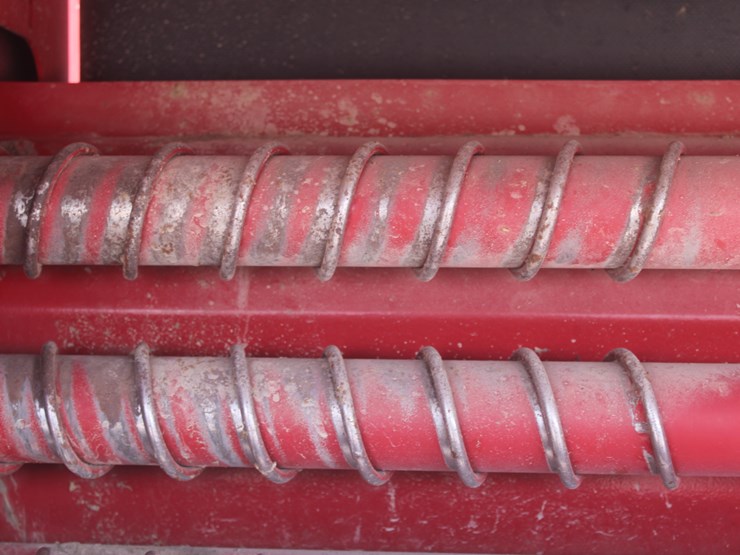 new-holland-br7090-image-20