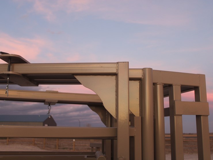 #1087-•-new-circle-t-tub-for-cattle-processing-image-20