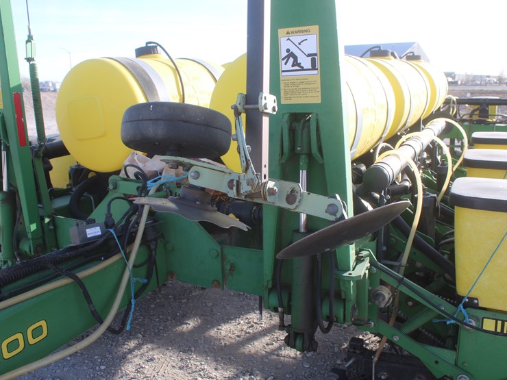 john-deere-7200-image-21