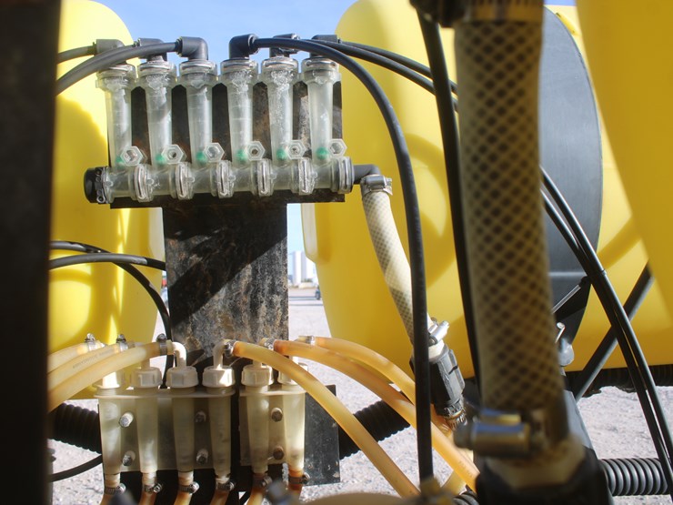 john-deere-7200-image-33