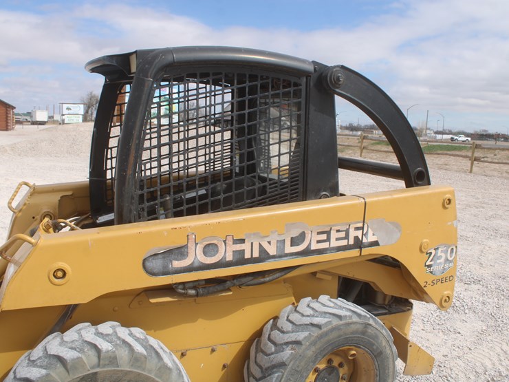 john-deere-250-image-20
