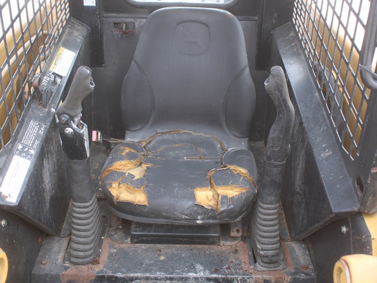 john-deere-250-image-46