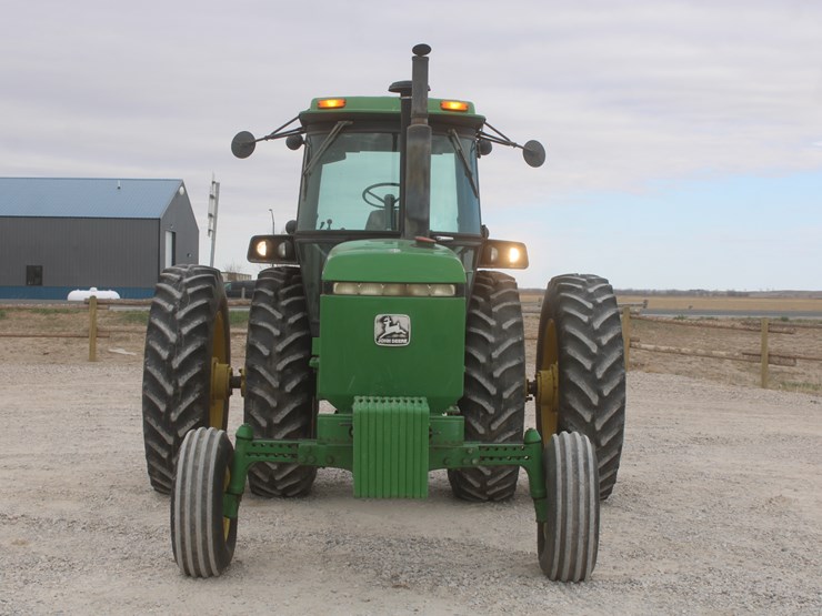 1985-john-deere-4650-image-11