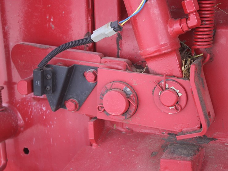 new-holland-br7090-image-56