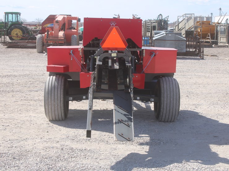 2020-massey-ferguson-1840-image-4