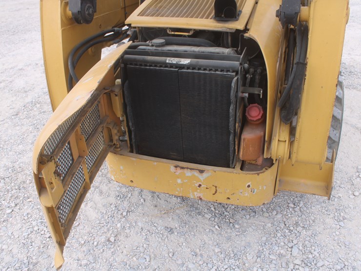 john-deere-250-image-37