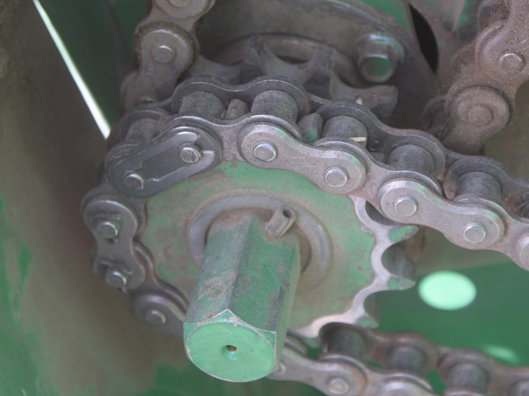 john-deere-568-image-31