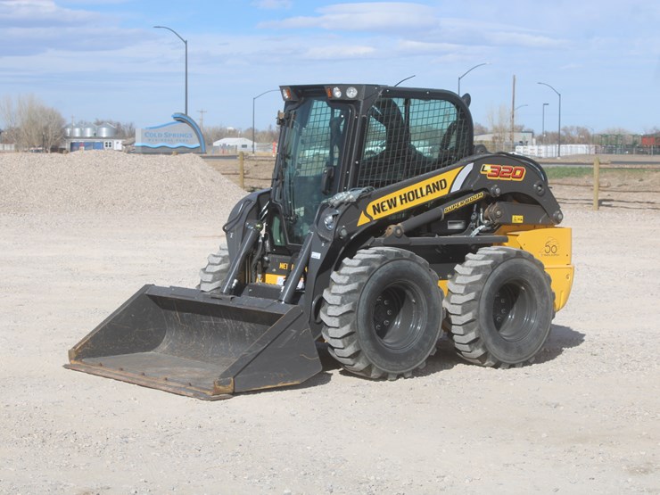 2021-new-holland-c327-image-1