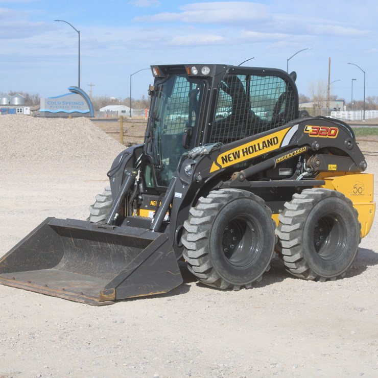 2021 NEW HOLLAND C327