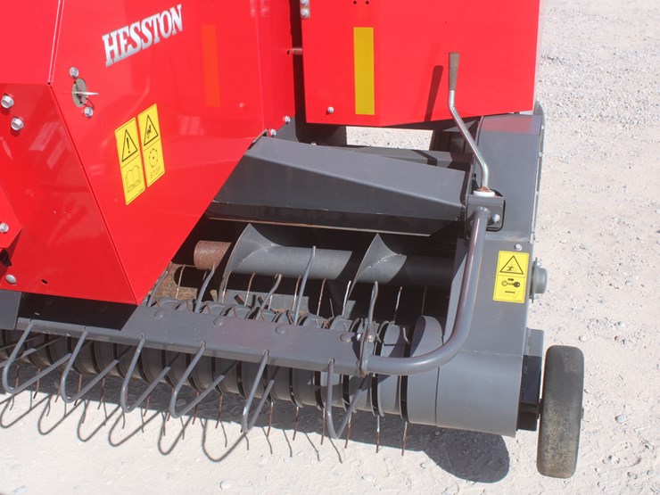 2020-massey-ferguson-1840-image-22