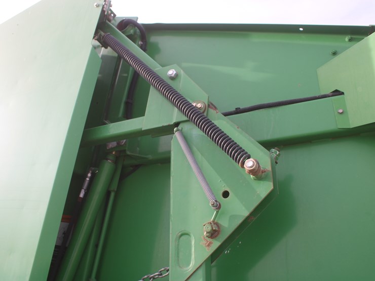 john-deere-568-image-38