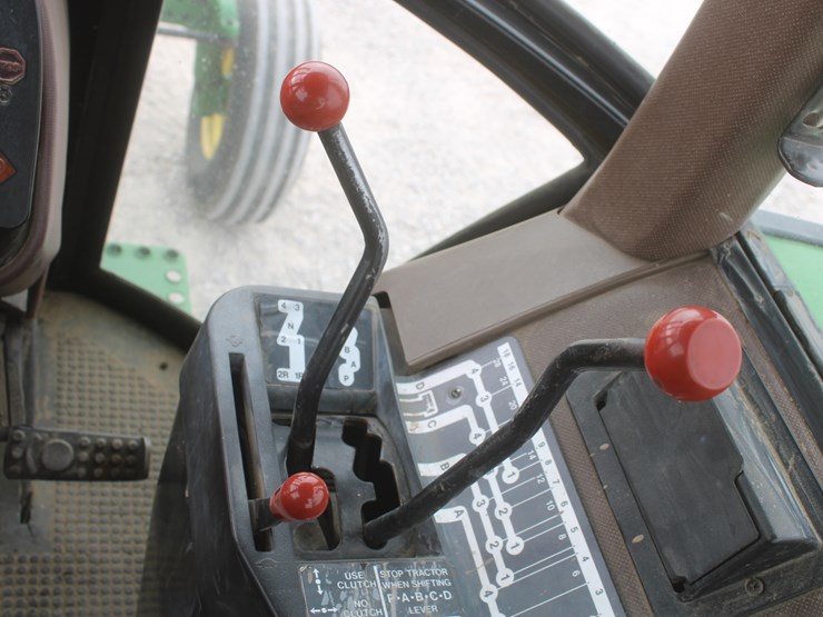 1985-john-deere-4650-image-36