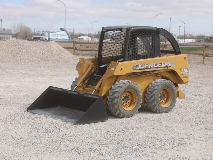 john-deere-250-image-1