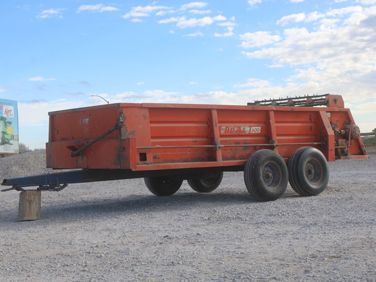 #1081-•-du-al-600-manure-spreader-image-2
