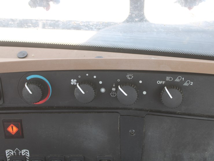 john-deere-4730-image-125