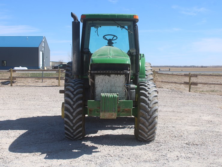 john-deere-8220-image-10